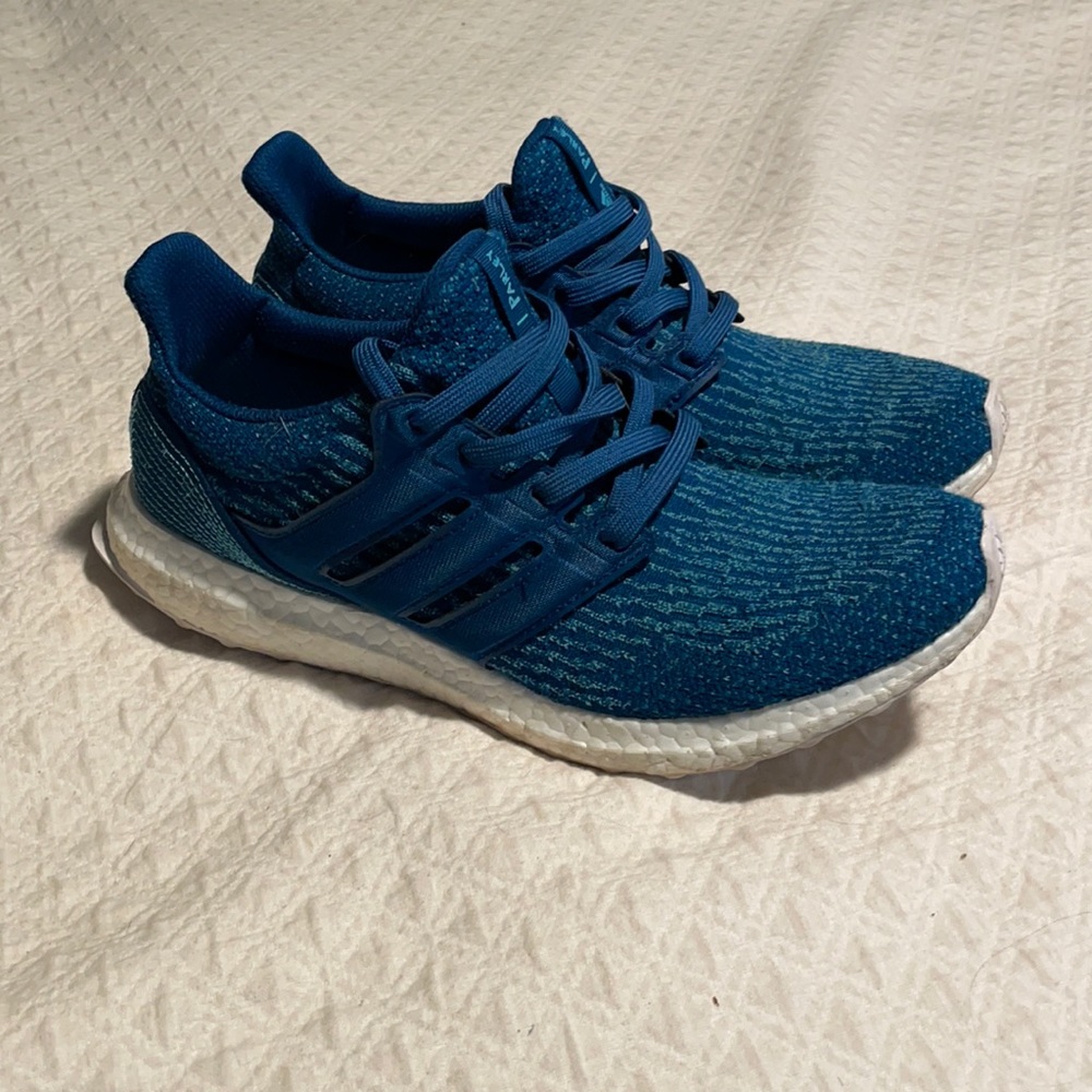 Men’s 10.5 Adidas Ultraboost